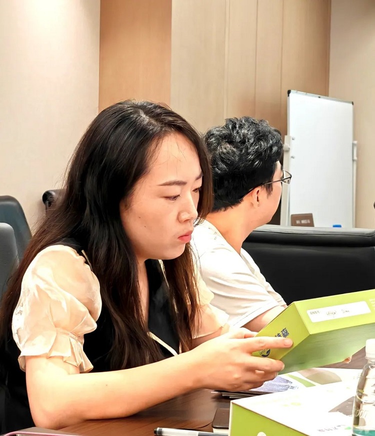 久久综合香蕉国产蜜臀av与深圳机械设计院交流会画上完美句号