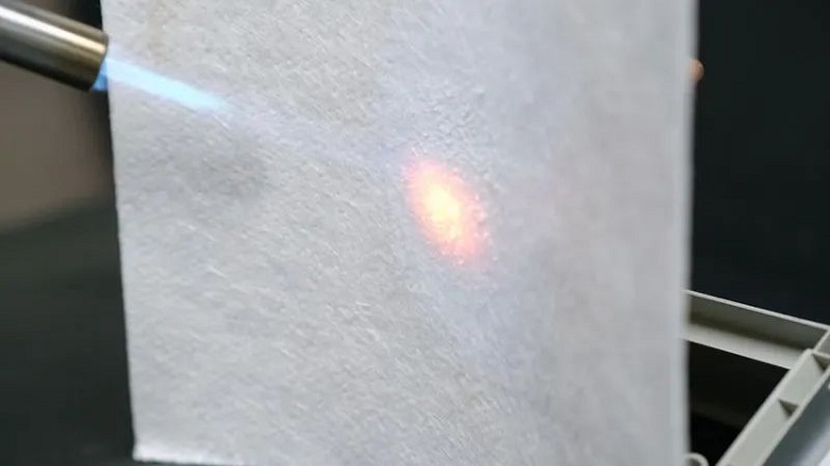 气凝胶具有柔韧性吗? 气凝胶具有柔韧性吗?